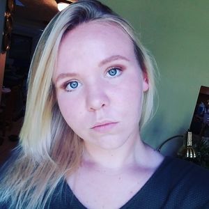 Meet your Posher, Alyssa